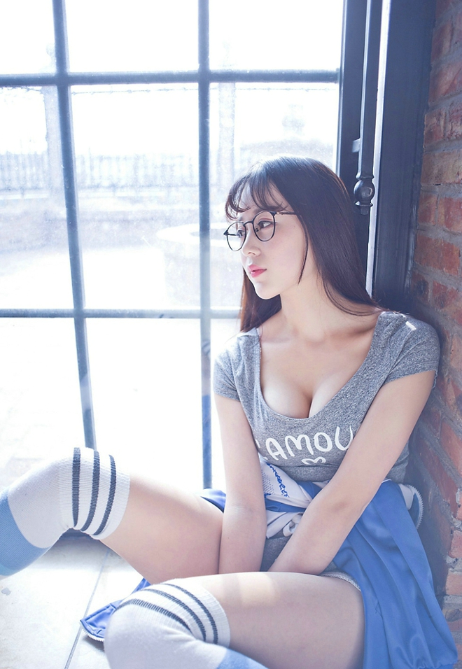 清纯靓丽学妹私房惹火爆乳销魂挑逗诱惑写真