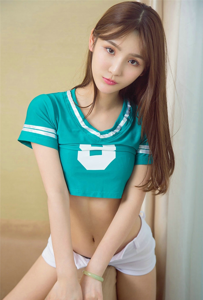 清纯靓丽热裤露脐装美女私房美乳内裤娇媚妖娆销魂诱惑妩媚写真