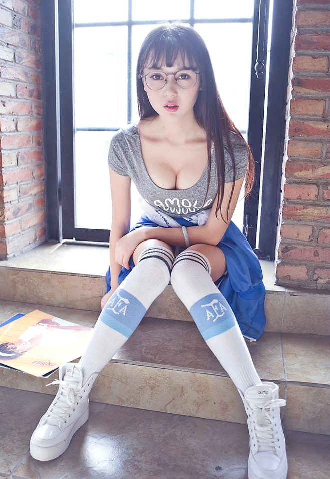 清纯靓丽学妹私房惹火爆乳销魂挑逗诱惑写真