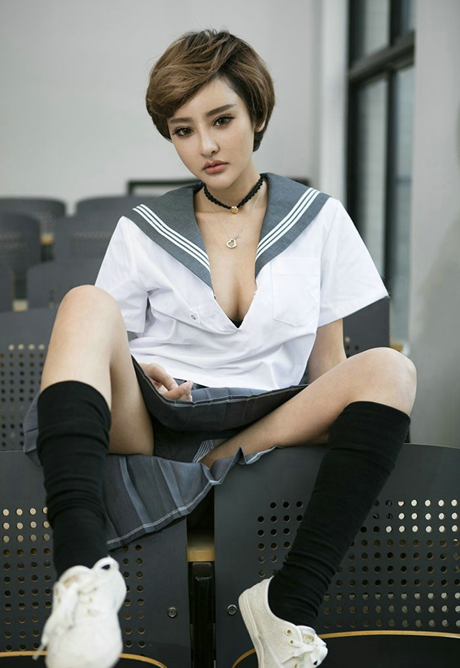 窈窕迷人VS媚眼勾魂性感娇媚妖娆姐妹花私房惹火娇媚诱人写真