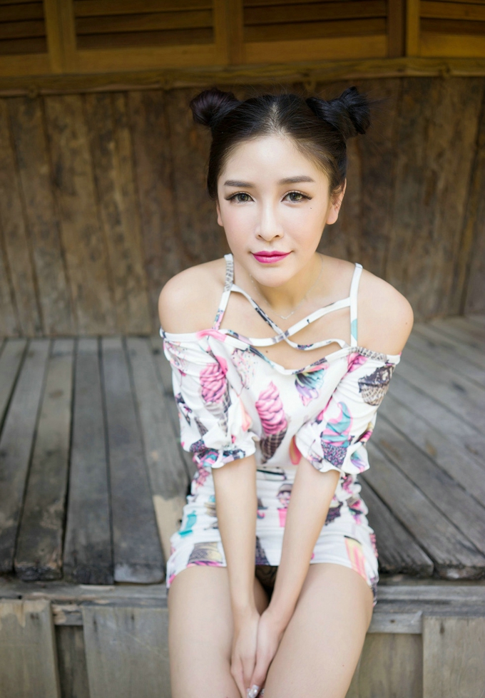 戴小唯性感诱惑迷人美腿气质妖娆撩人妩媚写真