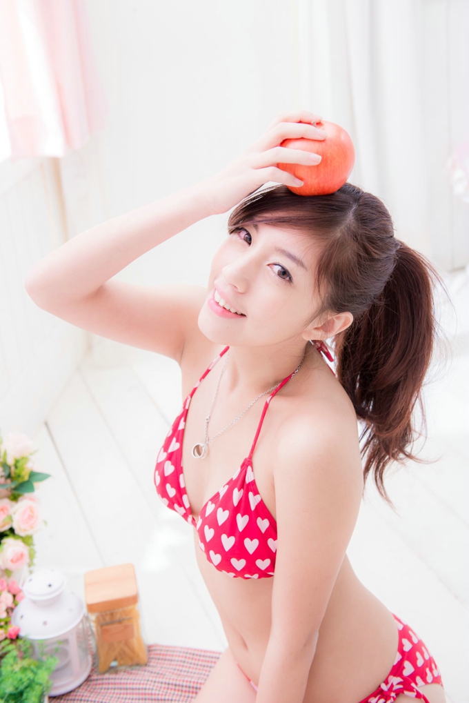 甜美性感的台湾宅男辜莞允女神美胸娇嫩写真
