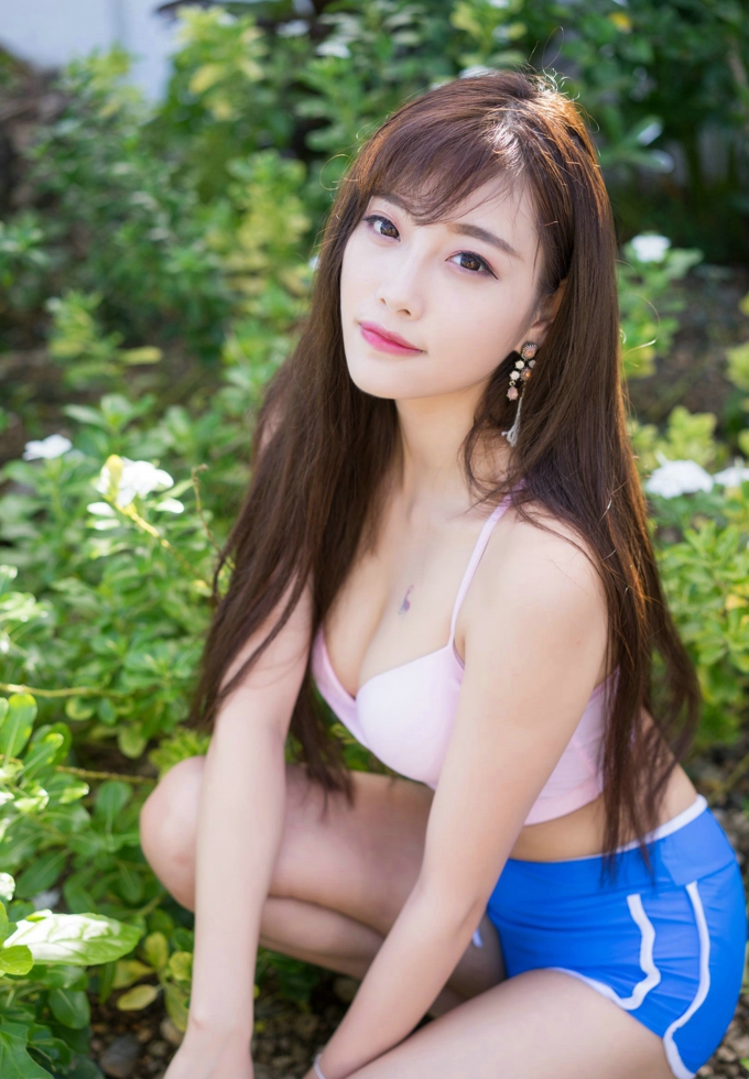 甜美女神杨晨晨sugar气质靓丽迷人美乳翘臀诱惑性感写真