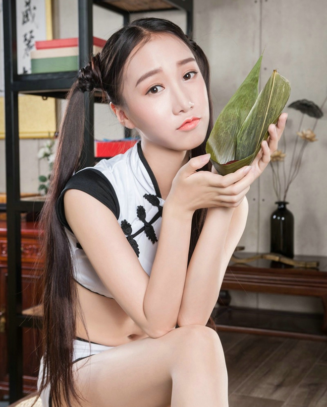 清纯靓丽性感美女红烛美乳火辣娇媚销魂诱惑撩人写真