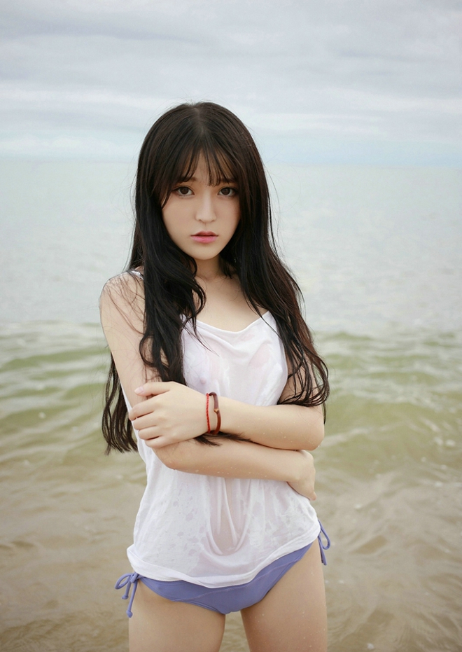 清纯粉嫩性感小美女湿身娇媚销魂挑逗诱惑美臀写真
