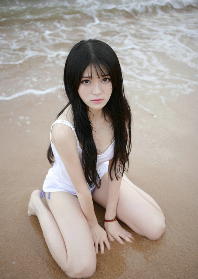 清纯粉嫩性感小美女湿身娇媚销魂挑逗诱惑美臀写真