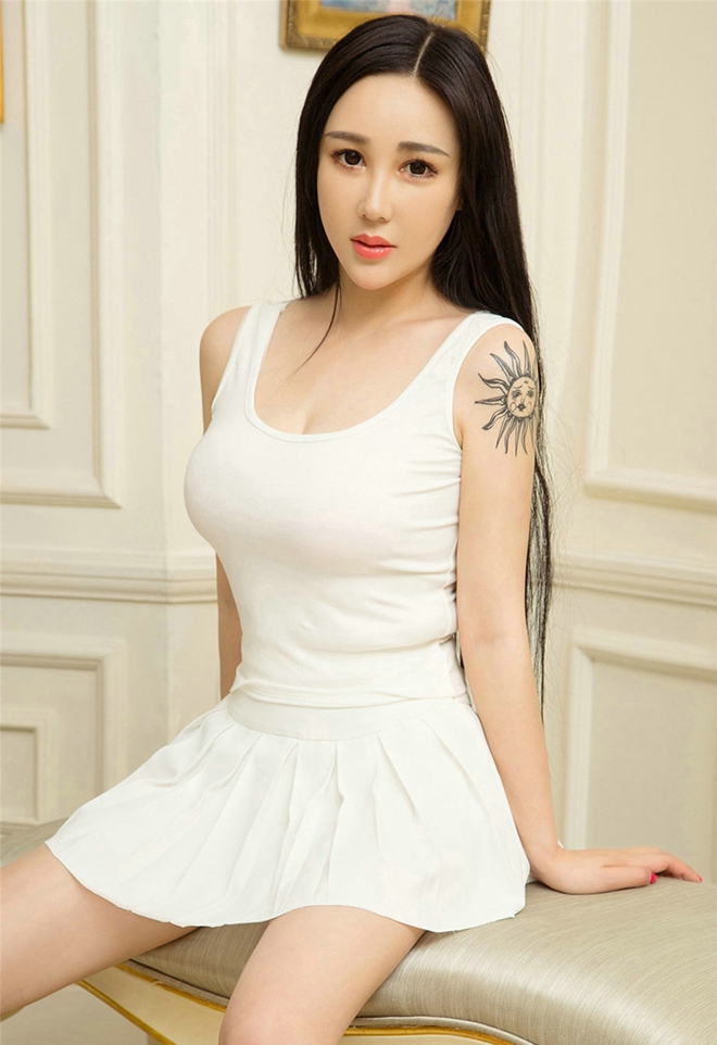 清纯娇巧可爱美女私房爆乳娇媚销魂写真