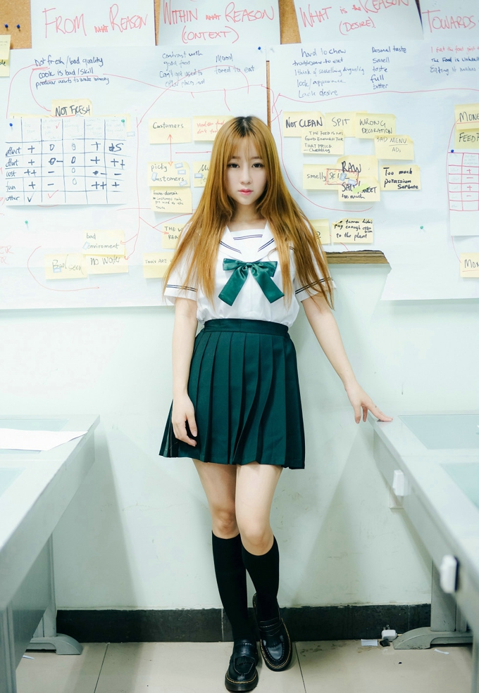 王雨纯最新JK制服撩短裙秀诱惑翘臀写真