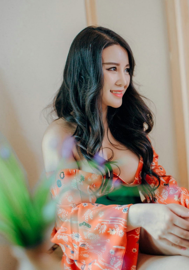 娇艳火辣性感和服美女白皙酥胸私房妖娆销魂诱惑写真