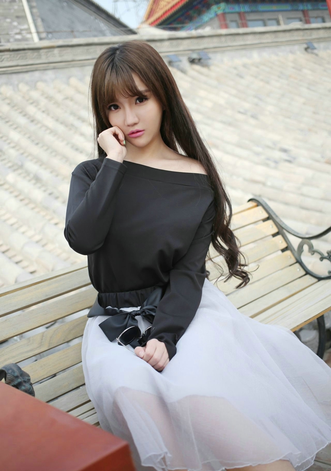 美肩诱惑少妇气质风情私房迷人写真