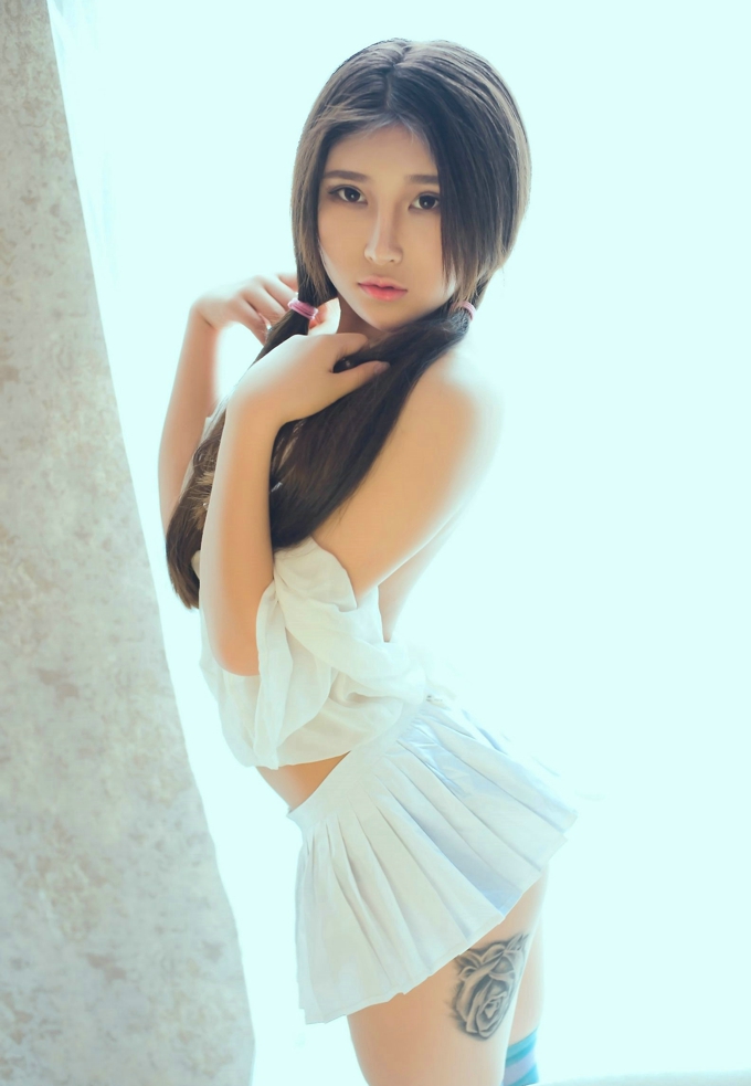 可爱嫩模巨乳诱惑当然是小熊呀写真
