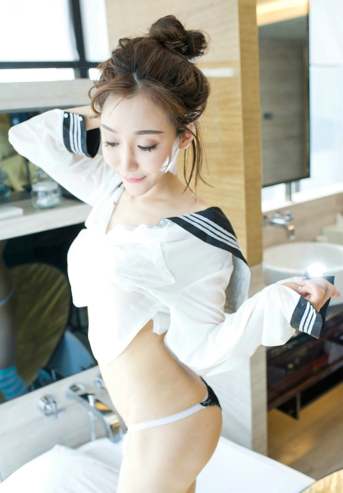 白嫩顾籼尤物性感诱惑勾魂写真