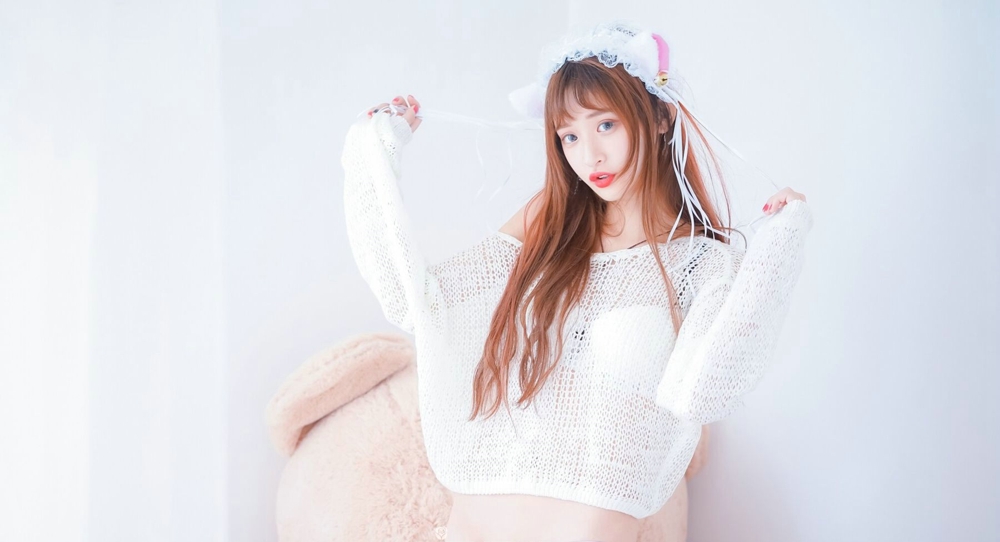 诱惑迷人内衣翘臀勾魂妩媚写真