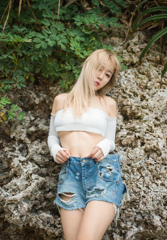 婀娜妩媚性感宅男女神王雨纯美胸翘臀销魂娇媚诱惑撩人写真