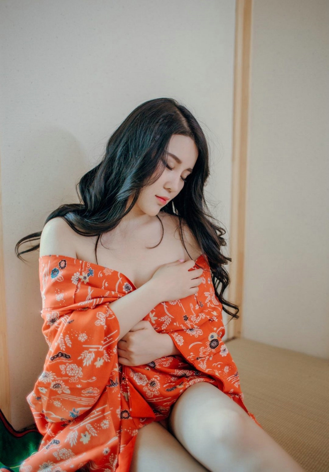 娇艳火辣性感和服美女白皙酥胸私房妖娆销魂诱惑写真