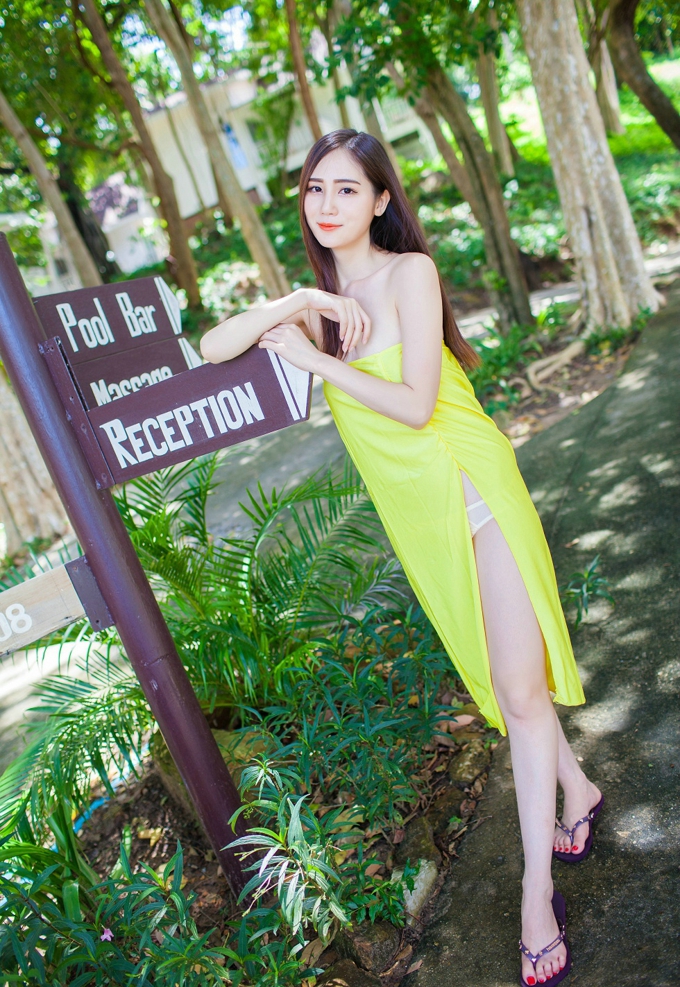 妩媚女神SISY思性感诱惑豪乳翘臀写真