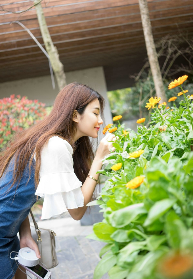 修长美腿诱惑性感女神写真