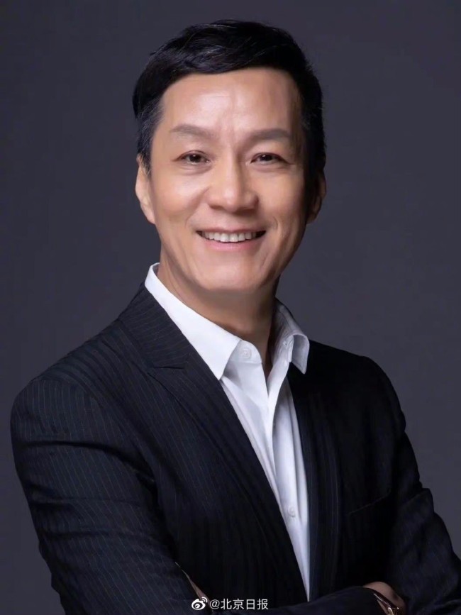 60岁冯远征就任北京人艺第五任院长