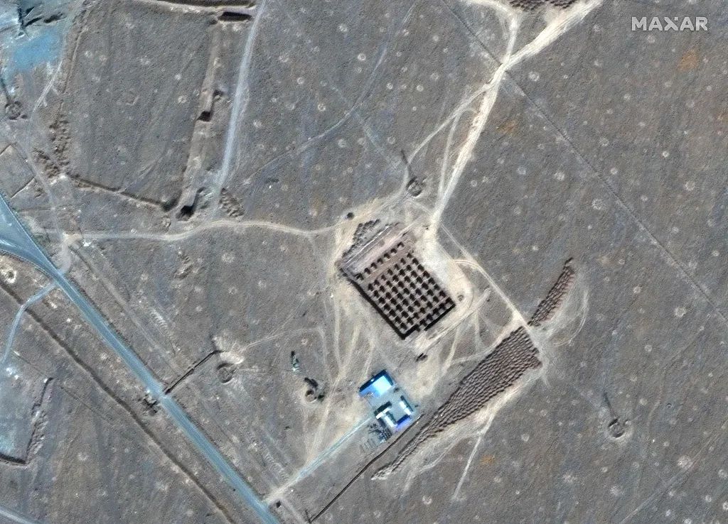 ▲资料图片:当地时间2020年1月8日,伊朗库姆附近,Maxar技术公司发布福尔道铀浓缩工厂卫星图像。视觉中国