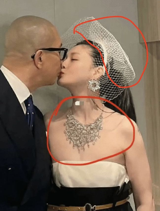 大怨种？大S再婚时所戴项链头纱疑刷汪小菲卡购买