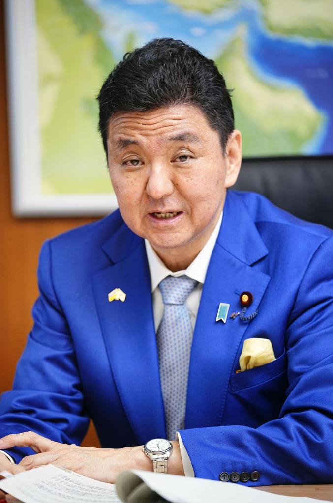 日本前首相安倍晋三的胞弟岸信夫(资料图)