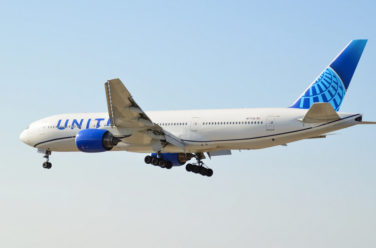 美联航波音777-200型客机(《气流》杂志图)