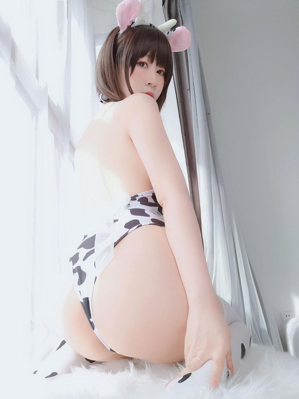 COS福利白银81可爱白嫩大奶牛