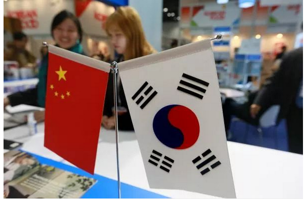 韩媒称中国外交大放光彩，与中国受到关注相比，美国的外交正在衰落
