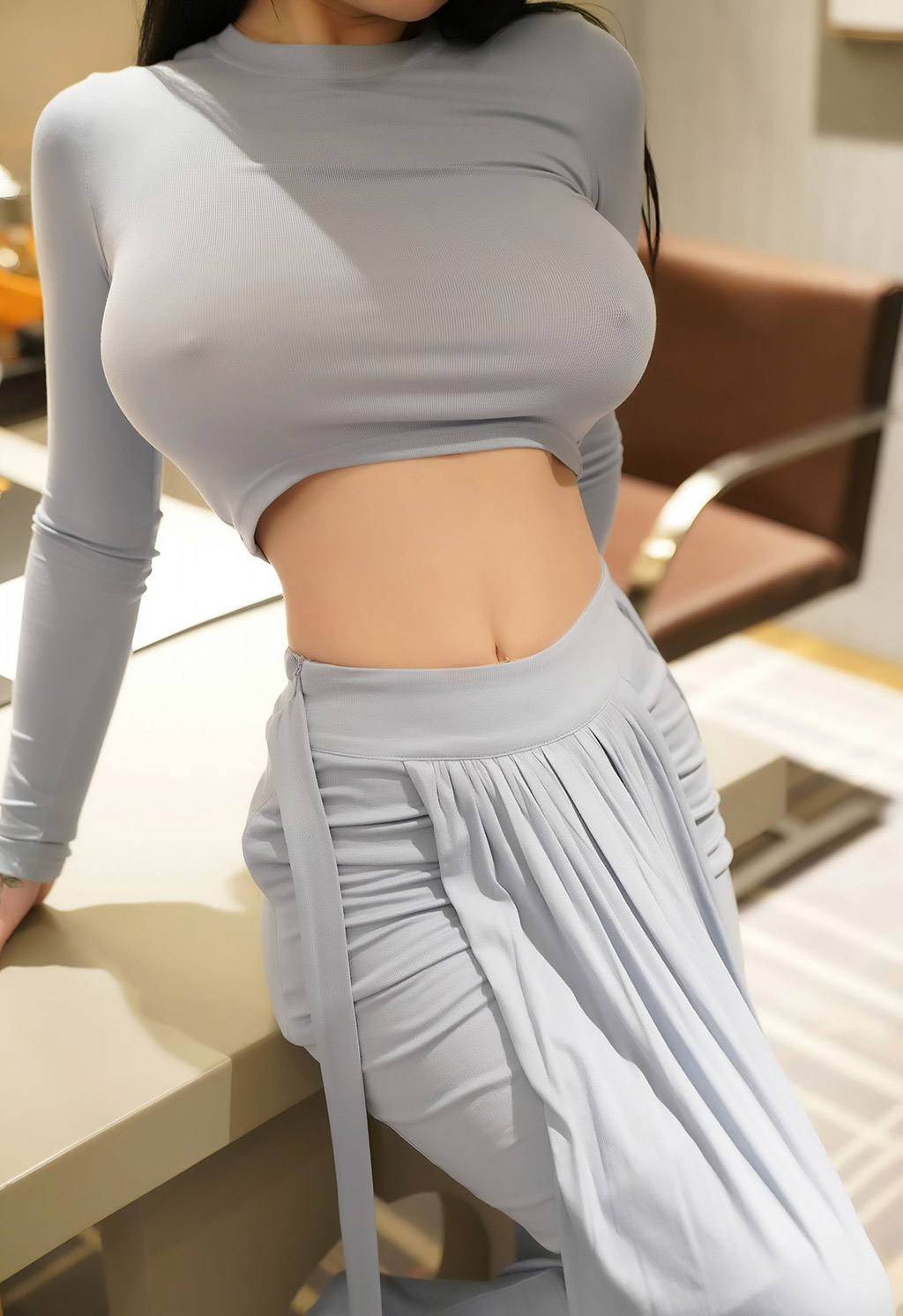 美七Mia一袭蓝色长裙巨乳细腰媚态娇艳动人