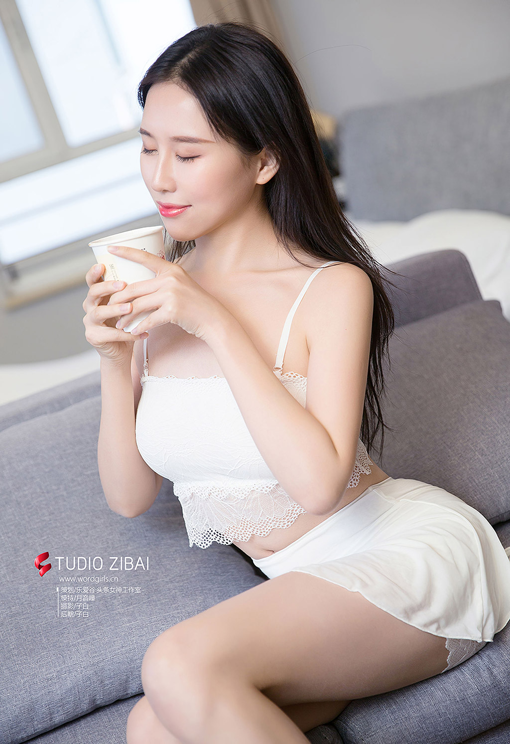 月音瞳月色光华抹胸短裙的极致魅惑