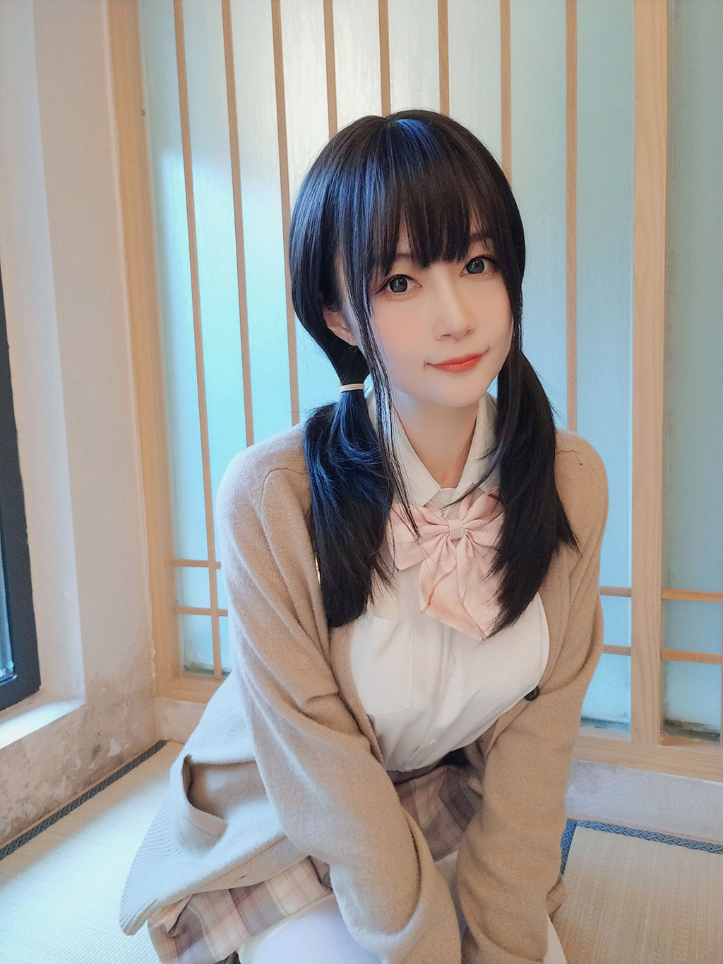 白银小姐姐白花花的肥臀夺目耀眼