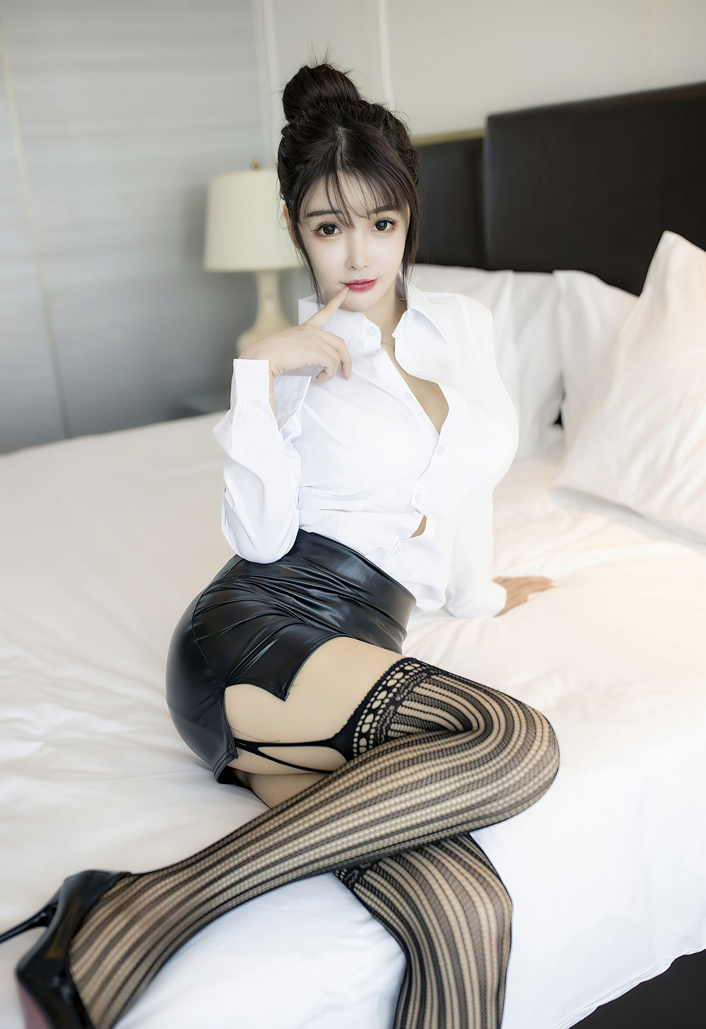 南初妹妹经典的秘书职业装主题系列