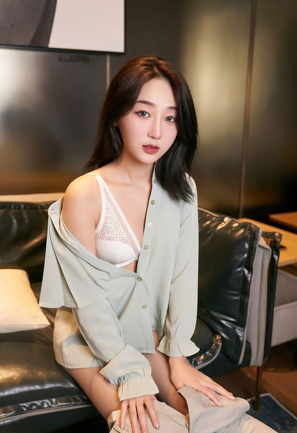 九月生动人的女秘书娇柔粉透欲滴的妹子