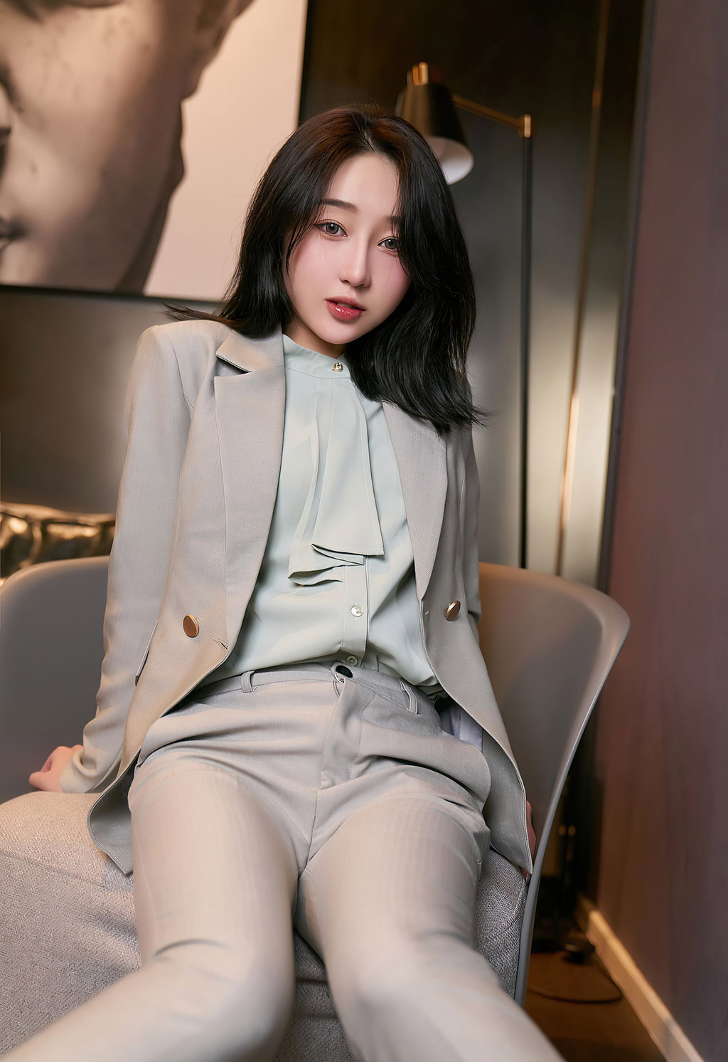 九月生动人的女秘书娇柔粉透欲滴的妹子