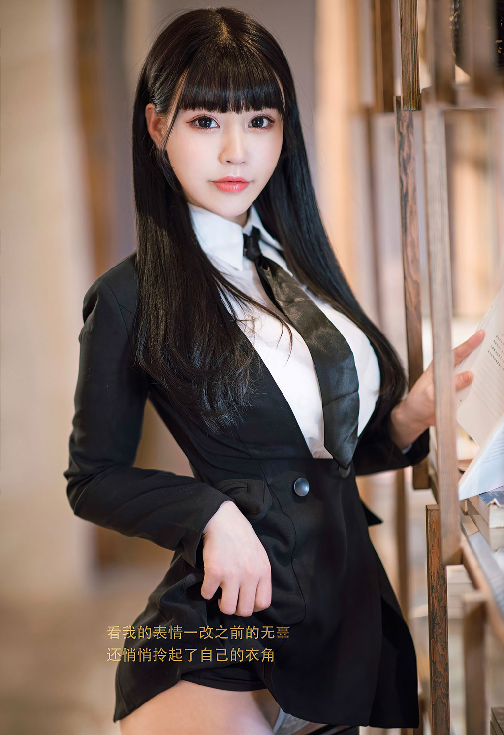 朱可儿Flower图书馆令人想入非非的女神