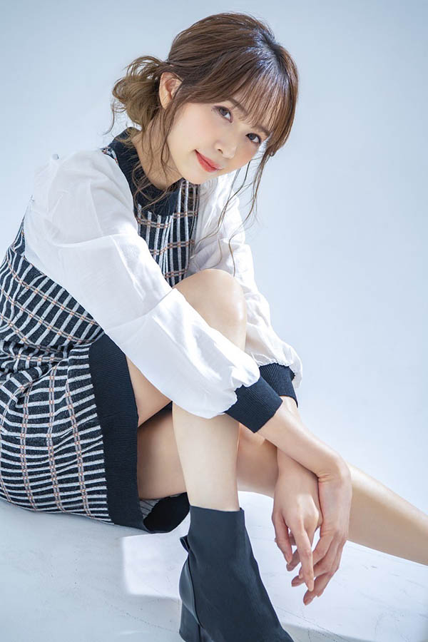 10月没片11月也没有！大长腿E奶的她会怎样？