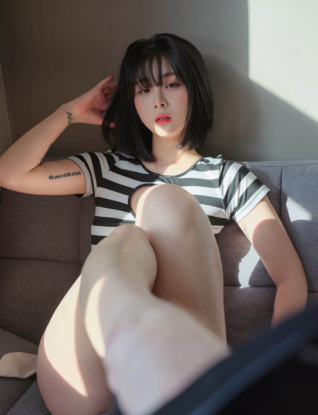 Isabella小姐姐情趣连体高叉诱惑
