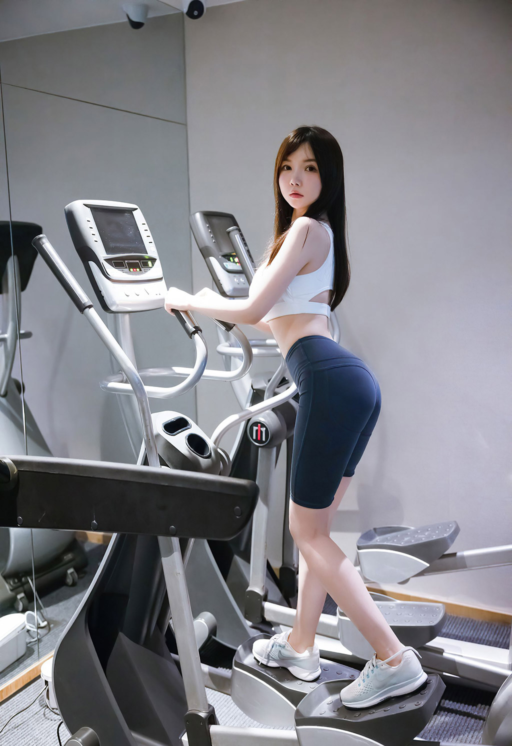 糯美子MINIbabe健身房紧身运动内衣