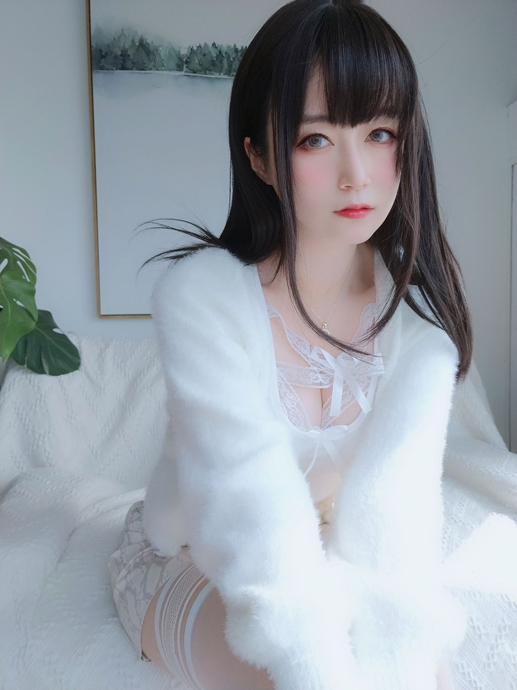 Coser小姐姐白银白蕾丝 写真套图