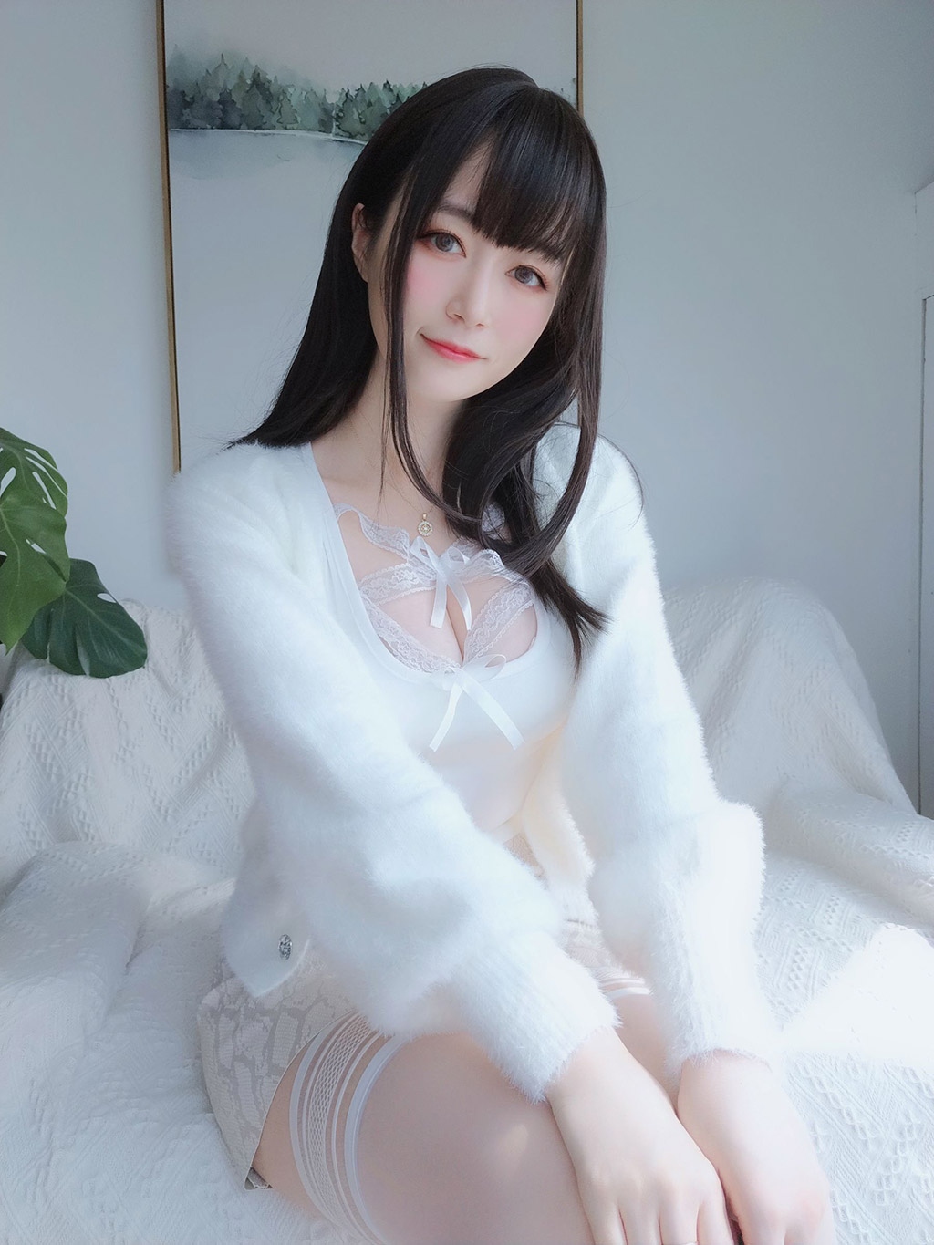 Coser小姐姐白银白蕾丝 写真套图
