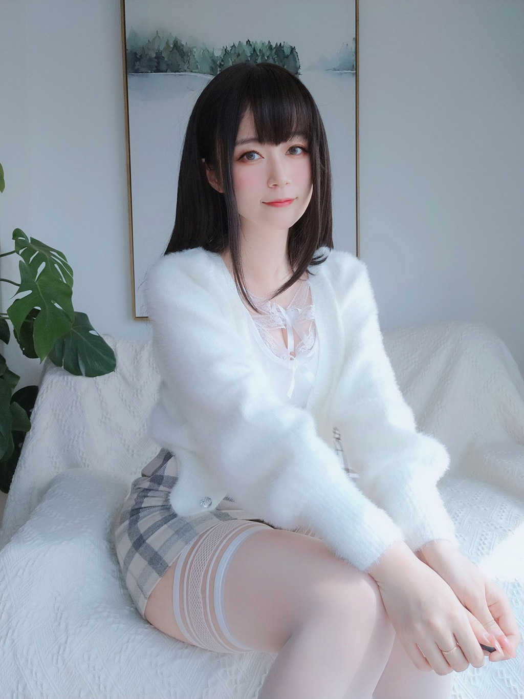 Coser小姐姐白银白蕾丝 写真套图
