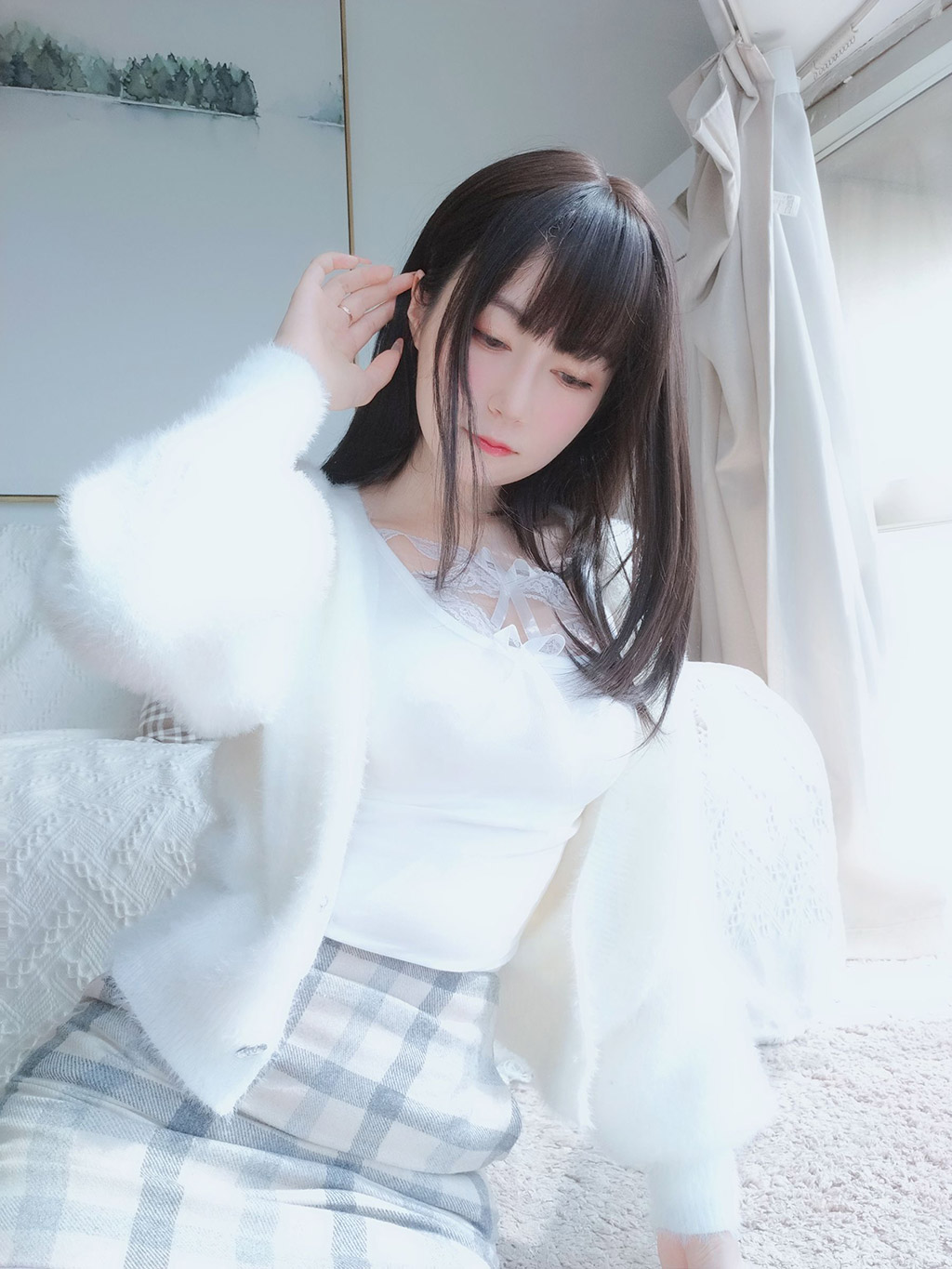 Coser小姐姐白银白蕾丝 写真套图