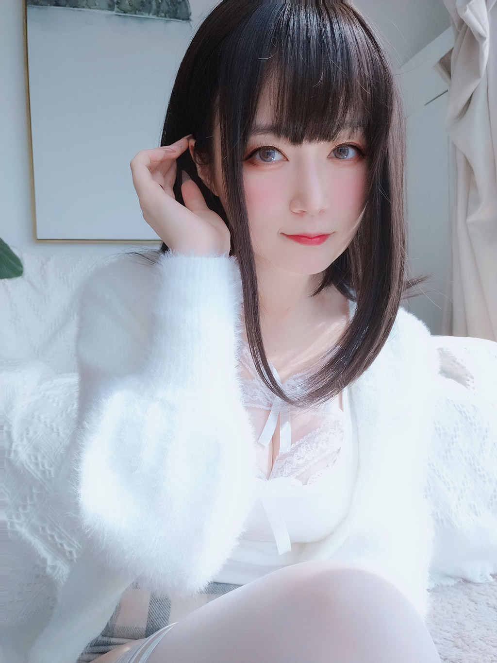 Coser小姐姐白银白蕾丝 写真套图
