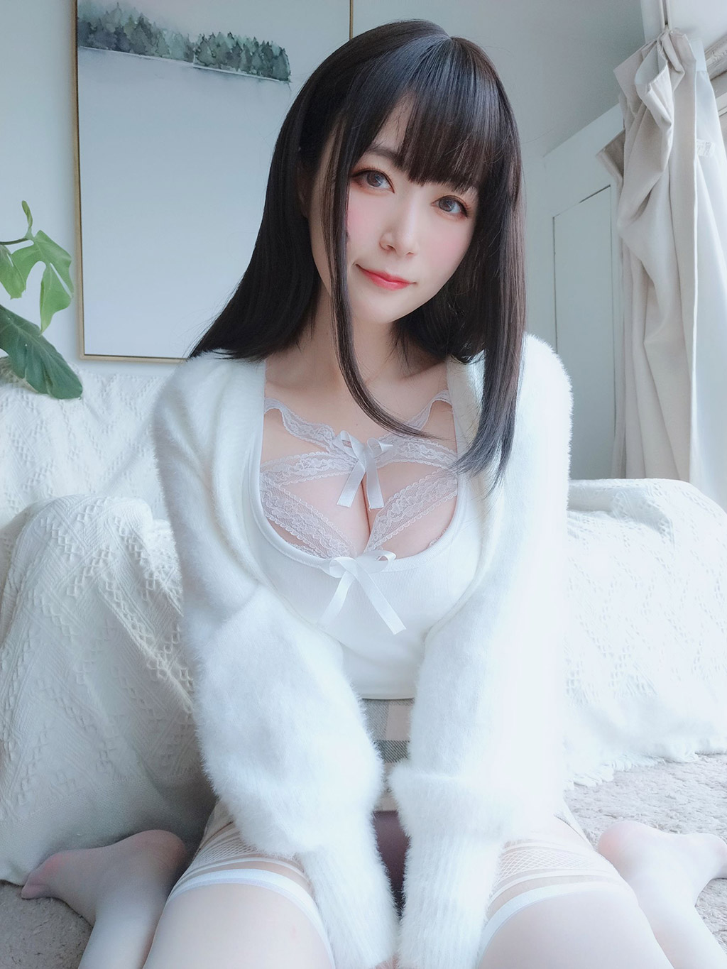 Coser小姐姐白银白蕾丝 写真套图