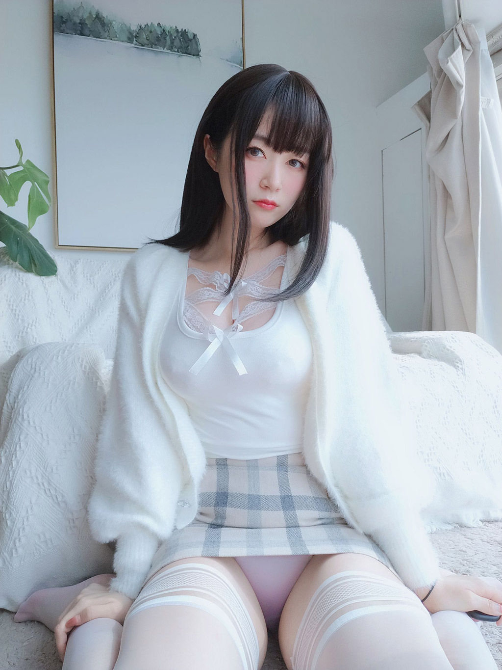 Coser小姐姐白银白蕾丝 写真套图