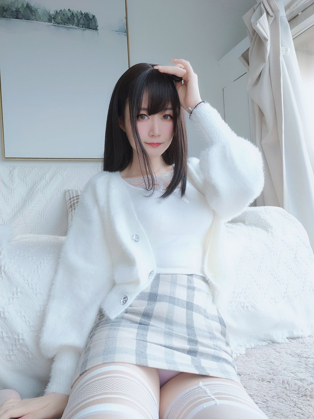 Coser小姐姐白银白蕾丝 写真套图