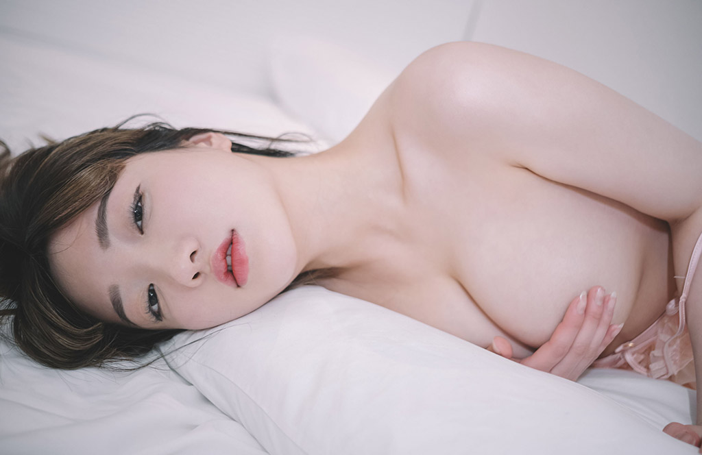 孫樂樂情趣透视装热裤背心