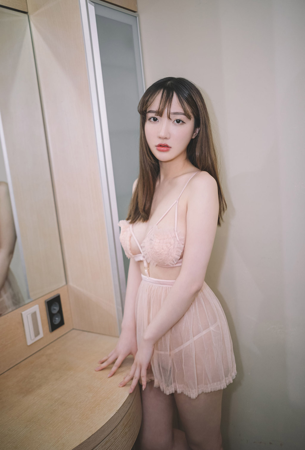 孫樂樂情趣透视装热裤背心