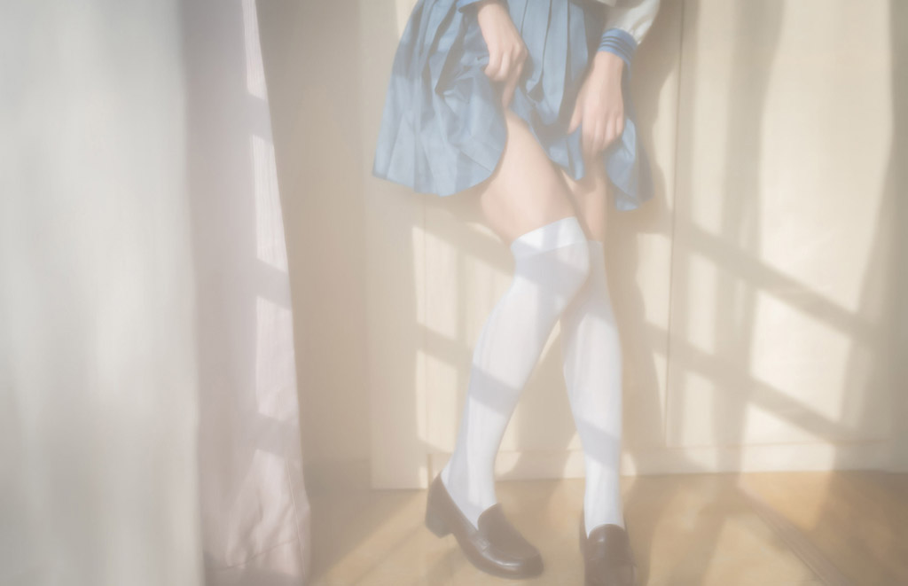 学生制服少女写真套图白丝诱人
