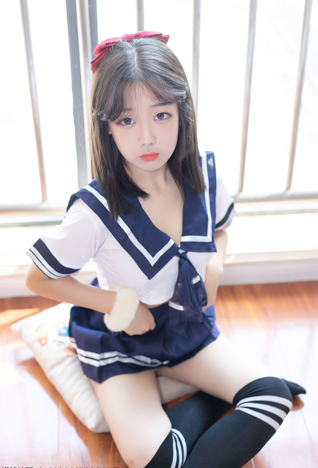 水手裙学妹性感写真套图